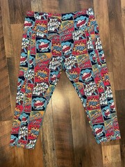 CVG (Constantly Varied Gear) Comic Book Print Capri Leggings – Size X-Large