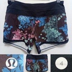 Lululemon Groovy Run Short Size 4 XS 4-way Stretch Petal Pop Multi Black Flower