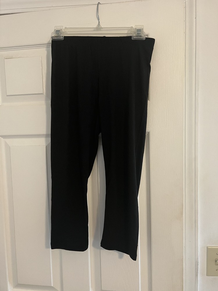 Black Cropped Leggings Capri Women’s Size Medium Stretch Active Casual NEW