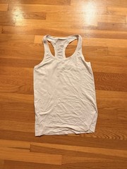 Lululemon Women’s White Racerback Tank Top Lightweight Athletic Fit