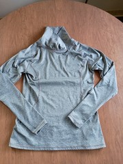 Layer 8 Women’s Gray Long Sleeve Activewear Top Thumb Holes Sz Small