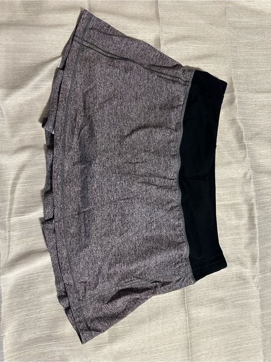 Luluemon Heathered Gray Athletic Skort, Size 6 Reg.
