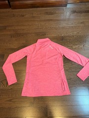 Women’s Under Armour Size SM Bright Pink Lightweight Heat Gear 1/2 Zip Mock Neck
