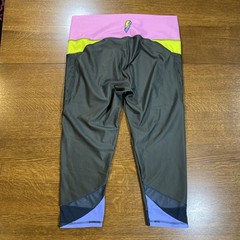 POKÉMON CENTER Colorblock Pikachu Graphic Leggings Cropped Athleisure Sz 2XL