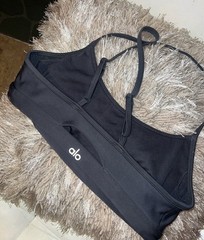 alo yoga airlift intrigue bra