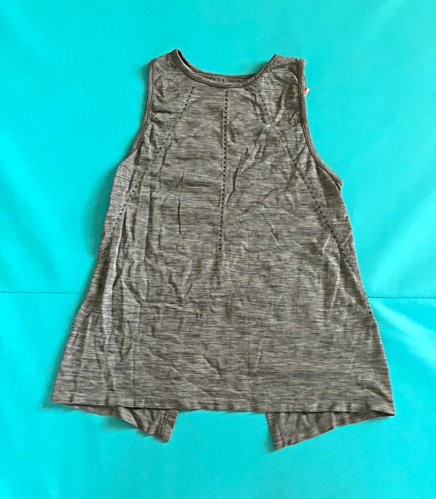 Athleta Women’s Gray XS Activewear Tank Top Sleeveless Scoop Neck Stretch