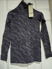 Sweaty Betty Funnel Neck Thermal Seamless Base Layer Top XS Black/Gray Animal