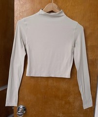 Lululemon All Aligned Mockneck Crop Long-Sleeve Shirt Nulu Bone Size 6 W3DVWS