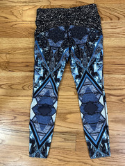 Nike Women’s Medium Tight Fit Mid Rise Full Length Leggings Training NWT