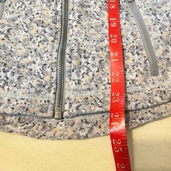 Lululemon First Release Forme II Jacket Petit Fleur Silver Spoon Size 4