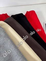 AIo Yoga Accolade Crew Neck Pullover Ribbed Cuffs Sweatshirt Classic Women’s Top