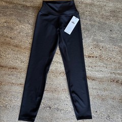 NWT Alo Yoga 7/8 High-Waist Airlift Legging Size Xsmall Black
