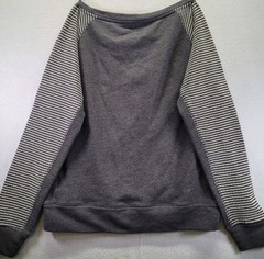 Nike Sweatshirt Dri Fit Womens Medium Grey Striped Exposed Seam Boat Neck Raglan