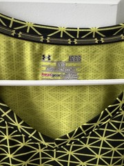 Women’s Under Armour Long Sleeved Heat Gear Lightweight Shirt Size L