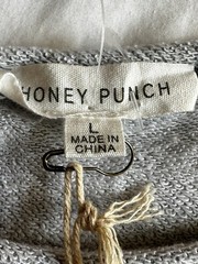 Honey Punch Gold Star Crop Embroidered Woman Cropped Sweatshirt Gray Raw Edge