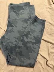 All in Motion Women’s Size XXL Curvy Camo Leggings Green Pockets