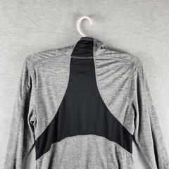 Layer 8 Performance Woman Athletic Pullover Jacket M Gray 1/4 Zip Qwick Dry