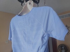 Athleta knit top victorian periwinkle size medium petite EUC