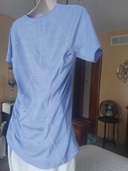 Athleta knit top victorian periwinkle size medium petite EUC
