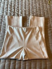 Lululemon Ribbed Softstreme Flare Zip-Leg High-Rise Cropped Pant bone sz 8
