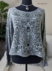 New VOCAL Womens CRYSTAL GRAY FLEUR DE LIS CROPPED SWEATER CROP SHIRT S Small