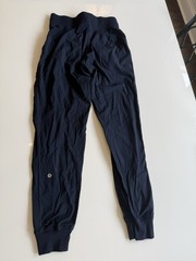 lululemon dance studio Women’s navy Jogger Pants Size 4 Drawstring Stretch