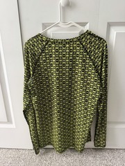 Women’s Under Armour Long Sleeved Heat Gear Lightweight Shirt Size L