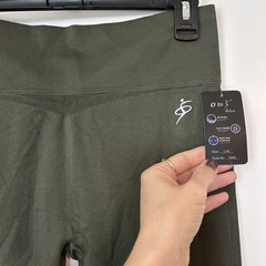 O To 5 NWT Active Leggings Size L/XL Seamless Waistband Green/Black
