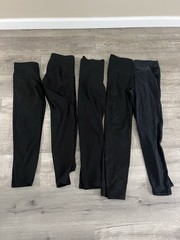 Lot Of FIVE Black Old Navy Active Leggings! Women’s Medium. Various Details. GUC
