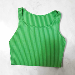 Women’s Green Ribbed Cropped Tank Top M Scoop Neck Wide Strap Stretch Fit