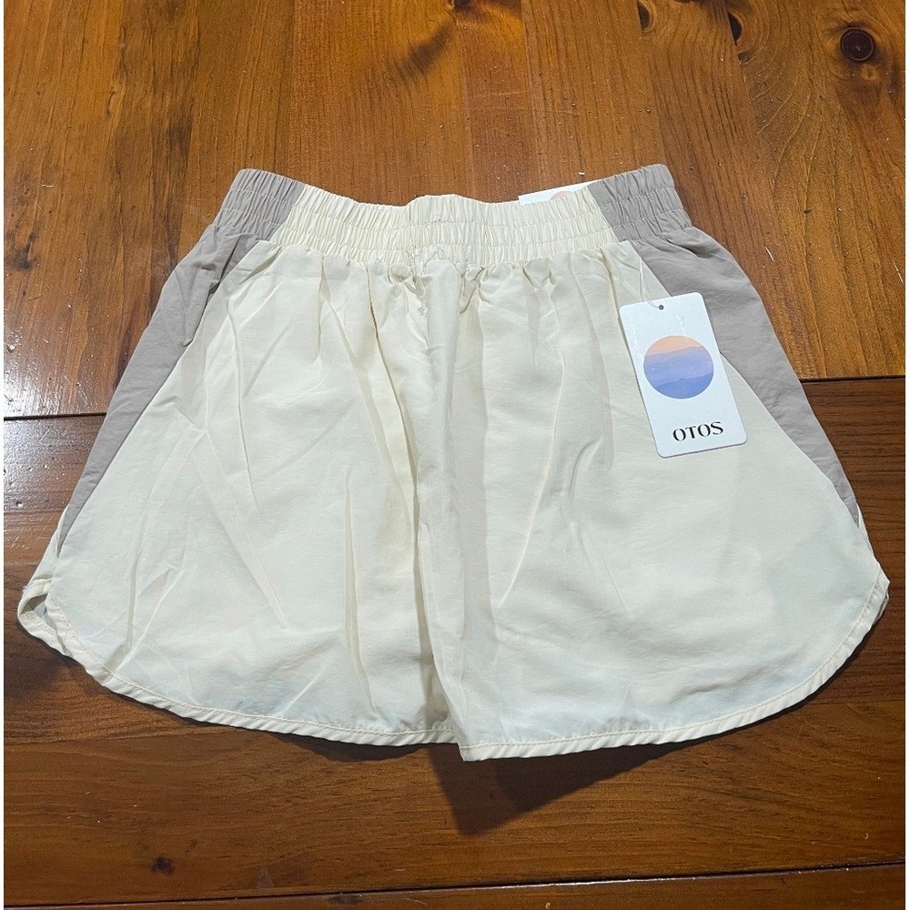 NWT OTOS Womens Cream Grey Color Block 100% Nylon Lightweight Mini Skort Size M