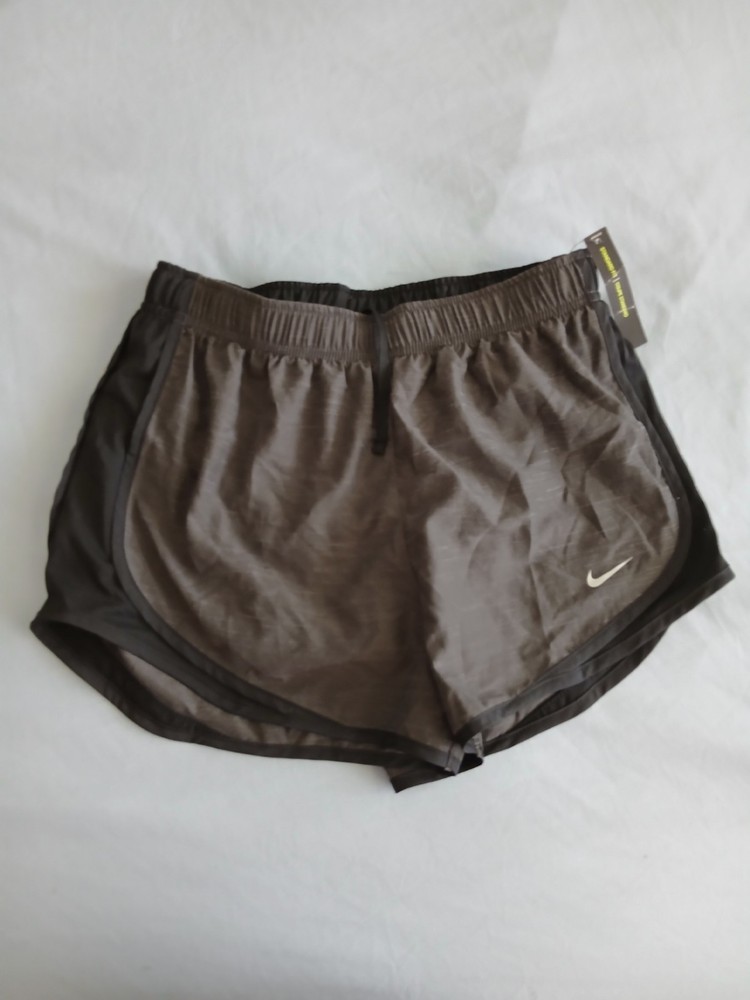 NIKE Shorts DRY-FIT Women size S NEW