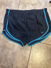 Woman’s Nike Dri Fit Size Medium Excellent Preowned Condition Shorts
