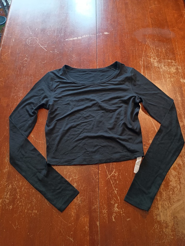 CRZ YOGA Women’s Black Long Sleeve Thumb Holes Cropped Shirt Size XS 0/2
