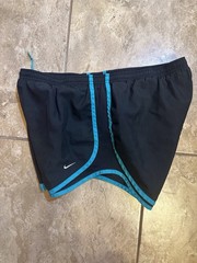 Woman’s Nike Dri Fit Size Medium Excellent Preowned Condition Shorts