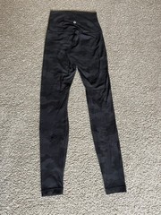 Lululemon Women’s Size 4 Leggings Black/Brick Camo, High Rise, Tight Fit, 28″