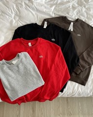 AIo Yoga Accolade Crew Neck Pullover Ribbed Cuffs Sweatshirt Classic Women’s Top