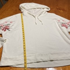 True Craft Kawaii Boho Chic White Floral Embroidered Sleeve Pullover Hoodie L/g