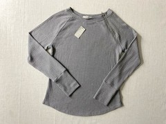 Maurices Thermal Waffle Knit Top Womens XS Gray Long Sleeve Zipper Accent NWT