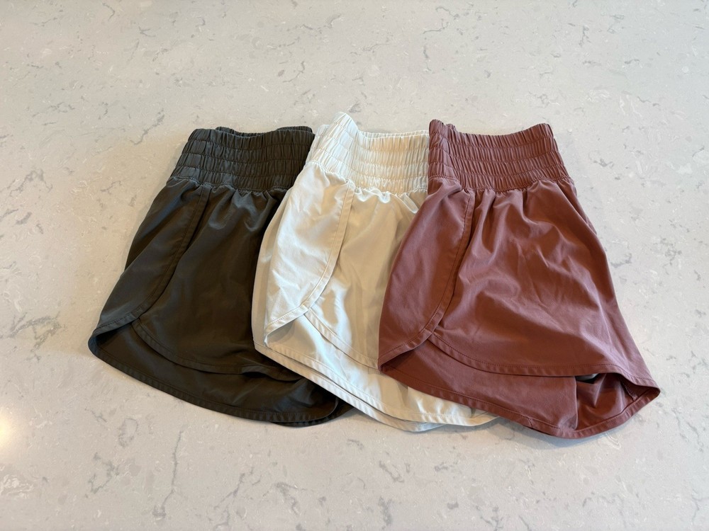 GapFit Womens small Athletic high rise running shorts Lot of 3 white mauve green