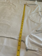 EUC Set of 2 Reebok Women’s Size L Short Sleeve V Neck Workout Speed Wick Shirts