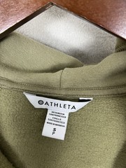 Athleta Forever Fleece Hoodie 1/2 Zip Women’s Small Green Cropped Fit Casual
