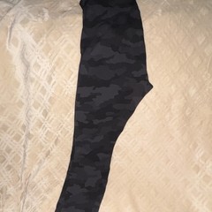 Lululemon Black Camo Leggings Size 10