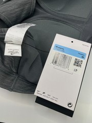 New Nike Women’s Swoosh Sports Bra Medium Support Grey/White DX6821-086 MEDIUM