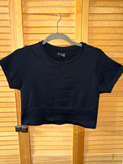 OFFLINE by Aerie Seamless Sans Couture Cropped Crew Neck Tee Black M