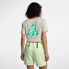 Nike WOMEN’S ACG T Shirt Light Bone/Barely Volt SIZE XS BRAND NEW AR0391 072