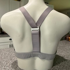 Athleta Womens Gray Adjustable T-Back V-Neck Sports Bra Size Large RN 54023