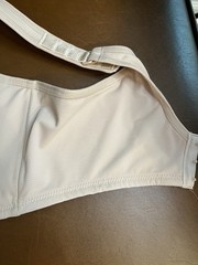 NWOT Simone Sport Underwire Bra Size 42DD Color Sand