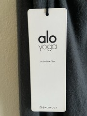 NWT Alo Yoga Embrace Long Sleeve Turtleneck Top Solid Dark Gray Women’s M W3496R