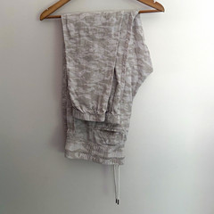 Athleta Cabo Tide Linen Jogger Pants Women’s 16 Beige/White Camo Drawstring